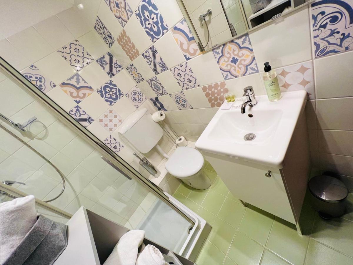 Crops City Stay Apartment 14 Триест Екстериор снимка